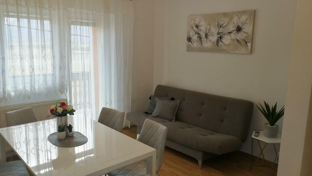 Barbara Apartment Otocac Ngoại thất bức ảnh